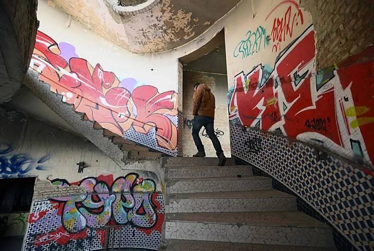 <p><strong>URBEX AKIMIYLA İLGİ DAHA DA ARTTI</strong></p>

<p>Son 20 yılda d&uuml;nya genelinde yaygınlaşan &ldquo;urbex&rdquo; (urban exploration) akımı, terk edilmiş yapıların keşfedilmesini pop&uuml;ler hale getirdİ.&nbsp;</p>

<p>&nbsp;</p>
