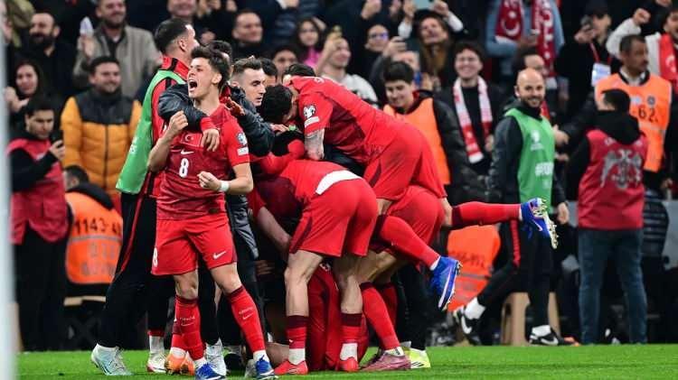 <p><strong>T&uuml;rkiye, Kosova'yı eleyip 2026 D&uuml;nya Kupası'na katılması halinde 10.5 milyon dolar ayakbastı parası kazanacak.</strong></p>
