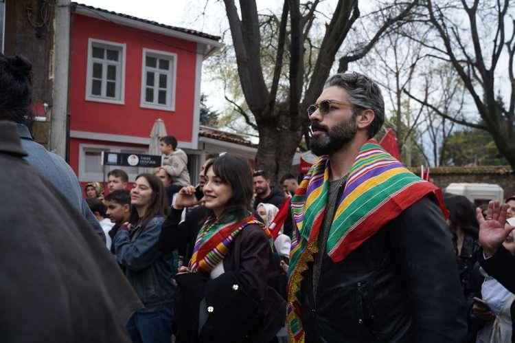 <p><span style="color:#B22222"><strong>BURSA SOKAKLARINDA KURULUŞ ORHAN OYUNCULARI</strong></span></p>

<p>Etkinlik kapsamında, Kuruluş Orhan dizisi oyuncuları eşliğinde fetih y&uuml;r&uuml;y&uuml;ş&uuml; ger&ccedil;ekleştirildi.</p>

<p>&nbsp;</p>

<p>&nbsp;</p>
