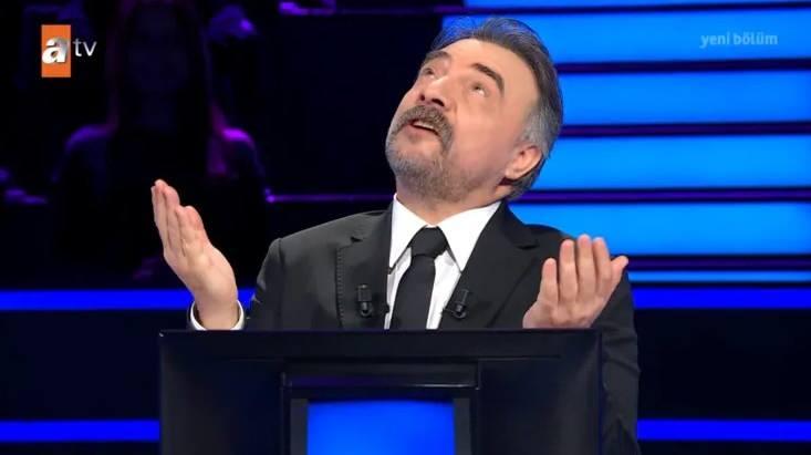 <p>O ilgin&ccedil; anlarda ise ne yapacağını bilemeyen &Uuml;nl&uuml; sunucu Oktay Kaynarca ise Allah'a avu&ccedil; a&ccedil;arak dua etti.&nbsp;</p>
