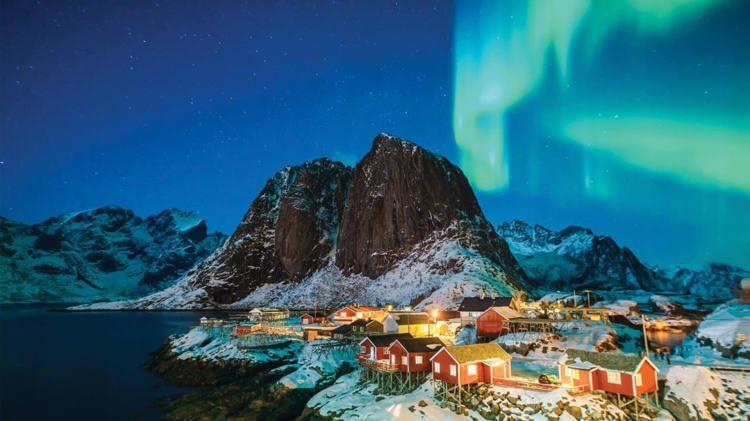 <p>Sosyal medyada hızla yayılan sıra dışı bir iş ilanı, kısa s&uuml;rede g&uuml;ndemin en &ccedil;ok konuşulan konularından biri haline geldi. İzlanda merkezli bir havayolu şirketine ait olan ilan, alışılmış iş fırsatlarını unuttururken hem y&uuml;ksek maaşı hem de ilgin&ccedil; şartıyla dikkatleri &uuml;zerine &ccedil;ekti.&nbsp;</p>
