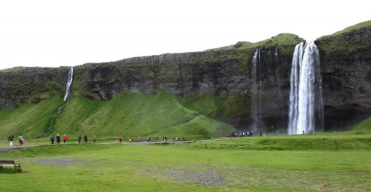 <p>İzlanda'nın havayolu şirketi, &uuml;lkenin doğal g&uuml;zelliklerinin o kadar b&uuml;y&uuml;leyici olduğunu kanıtlamak istiyor ki, "burada en k&ouml;t&uuml; fotoğraf&ccedil;ı bile harika kareler yakalayabilir" mottosuyla yola &ccedil;ıkıyor.&nbsp;</p>

<p>&nbsp;</p>
