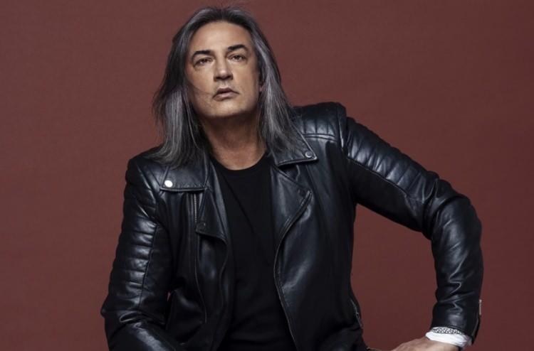 <p><strong>Sizin fikirleriniz benim fikrim değil. Beni siz değil, ben ifade ederim ve sizin s&ouml;zleriniz ve yargılarınız h&uuml;k&uuml;mleriniz ve zanlarınızla değil varlığımı ben kendim belirler, ifade ederim."</strong></p>
