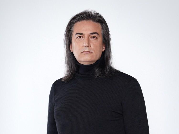 <p><span style="color:#FF0000"><strong>AYET İLE YANIT VERDİ</strong></span></p>

<p><strong>"Bir tane de ayet paylaşayım size" diyerek s&ouml;zlerini s&uuml;rd&uuml;ren &Ccedil;elik, ş&ouml;yle konuştu:</strong></p>

<p><strong>"Nebe s&ucirc;resı 35. Ayet. Cennet ehli i&ccedil;in inmiş bir ayettir; "Ne boş s&ouml;z ne de yalan işitirler orada".</strong></p>

<p><strong>Ne boş s&ouml;z&uuml; severim ne de boş konuşanı."</strong></p>
