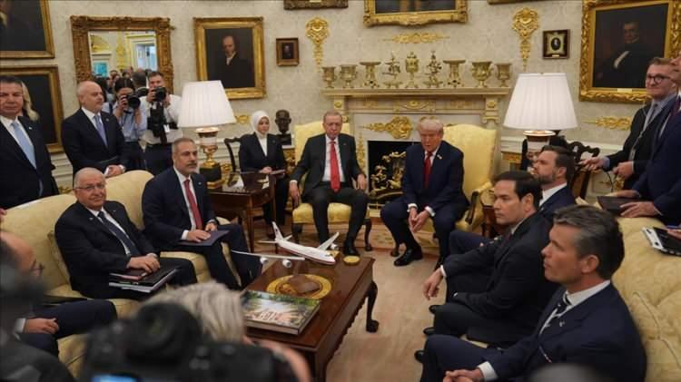 <p><strong>FDD'NİN T&Uuml;RKİYE KARŞITLIĞI MİSYONU</strong><br />
&nbsp;</p>

<p>FDD'nin T&uuml;rkiye hakkında yazdırdığı makale ve raporlarda &ouml;zellikle T&uuml;rkiye&rsquo;nin son yıllarda NATO'nun kuruluş &ccedil;izgisinden uzaklaştığı,&nbsp;<strong>"Batılı değerleri benimsemediği"</strong>&nbsp;iddiası işleniyor.</p>
