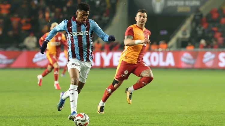 <p>İlk olarak Cumartesi g&uuml;n&uuml; oynanacak Trabzonspor-Galatasaray m&uuml;sabakasını değerlendiren ChatGpt, Papara Park'taki m&uuml;cadelenin zorlu ge&ccedil;eceğini ifade etti.</p>

