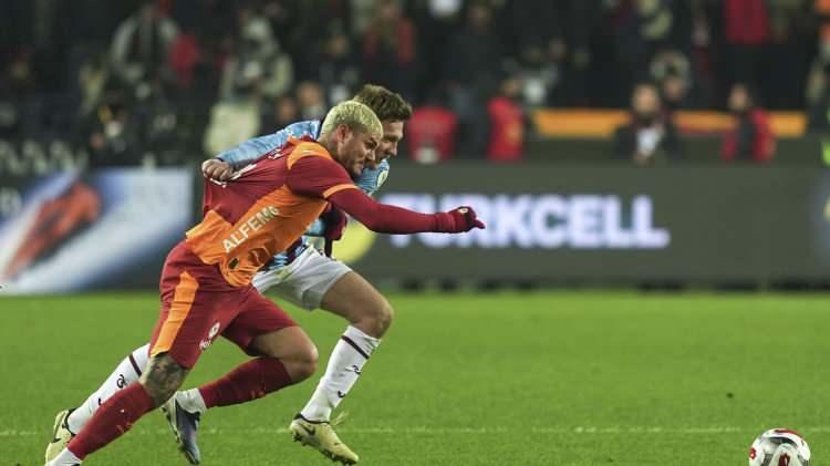 <p>Yapay zeka, m&uuml;cadelede Galatasaray adına Mauro Icardi ve Yunus Akg&uuml;n'&uuml;n gol atabileceğini ifade etti.</p>
