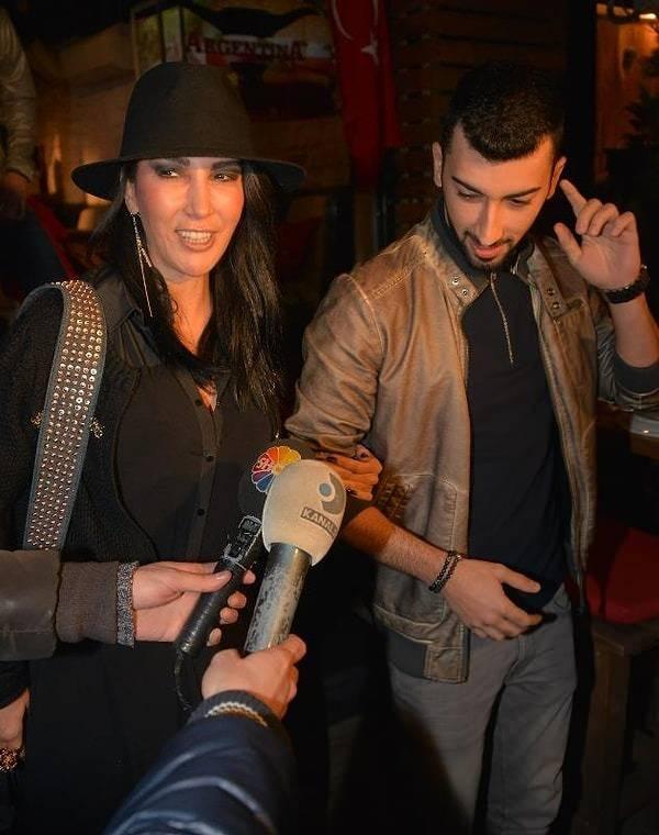 <p><strong>Gen&ccedil; yaşta anne olan ve aynı anda kariyerini de inşa eden &uuml;nl&uuml; şarkıcı, oğlunu g&ouml;zlerden uzak bir şekilde b&uuml;y&uuml;tmeyi tercih etti.</strong></p>
