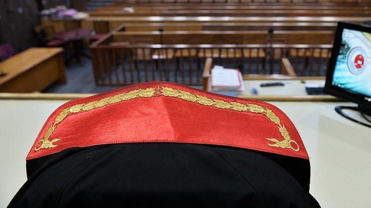 <p>&Uuml;nl&uuml;lere y&ouml;nelik uyuşturucu soruşturması kapsamında yeni dalga operasyon yapıldı. Beykoz Cumhuriyet Başsavcılığı tarafından y&uuml;r&uuml;t&uuml;len soruşturma kapsamında dokuz &uuml;nl&uuml; isim hakkında g&ouml;zaltı kararı verildi.</p>
