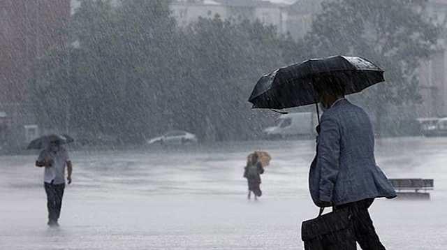 <p>G&Uuml;NEYDOĞU ANADOLU<br />
&Ccedil;ok bulutlu, b&ouml;lge genelinin aralıklı sağanak ve g&ouml;k g&uuml;r&uuml;lt&uuml;l&uuml; sağanak yağışlı ge&ccedil;eceği tahmin ediliyor. Yağışların; Batman ve Siirt &ccedil;evrelerinde yerel kuvvetli olması bekleniyor. R&uuml;zgarın; b&ouml;lgenin doğusunda g&uuml;ney ve g&uuml;neybatı y&ouml;nlerden kuvvetli olarak (40-60 km/saat) esmesi tahmin ediliyor.</p>

<p>DİYARBAKIR &deg;C, 15&deg;C<br />
&Ccedil;ok bulutlu, aralıklı sağanak ve g&ouml;k g&uuml;r&uuml;lt&uuml;l&uuml; sağanak yağışlı</p>

<p>GAZİANTEP &deg;C, 14&deg;C<br />
&Ccedil;ok bulutlu, aralıklı sağanak ve g&ouml;k g&uuml;r&uuml;lt&uuml;l&uuml; sağanak yağışlı</p>

<p>SİİRT &deg;C, 17&deg;C<br />
&Ccedil;ok bulutlu, aralıklı sağanak ve g&ouml;k g&uuml;r&uuml;lt&uuml;l&uuml; sağanak yağışlı ge&ccedil;eceği tahmin ediliyor. Yağışların; yerel kuvvetli olması bekleniyor.</p>

<p>ŞANLIURFA &deg;C, 17&deg;C<br />
&Ccedil;ok bulutlu, aralıklı sağanak ve g&ouml;k g&uuml;r&uuml;lt&uuml;l&uuml; sağanak yağışlı</p>
