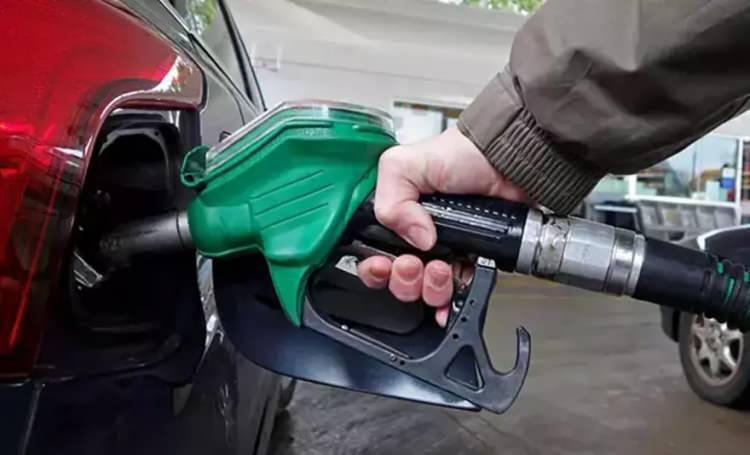 <p>T&uuml;rkiye İş Bankası Maximum anlaşmalı Shell istasyonlarından tek seferde ve farklı g&uuml;nlerde ger&ccedil;ekleştirilecek bin 400 lira ve &uuml;zeri 4'&uuml;nc&uuml; akaryakıt ya da otogaz alışverişine, Maximum anlaşmalı Shell istasyonlarından yapılacak yakıt alışverişlerinde kullanılmak &uuml;zere 300 lira MaxiPuan, &ouml;demenin en az bir tanesinin QR kod okutularak yapılması durumunda ilave 50 lira MaxiPuan, toplamda 350 lira MaxiPuan fırsatı sunuluyor.</p>

<ul>
</ul>
