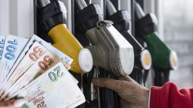 <p>Burganbank On ile akaryakıt sekt&ouml;r&uuml;nde tek seferde yapılan bin lira ve &uuml;zeri ikinci harcamaya 200 lira, toplamda 400 lira iade ediliyor.</p>
