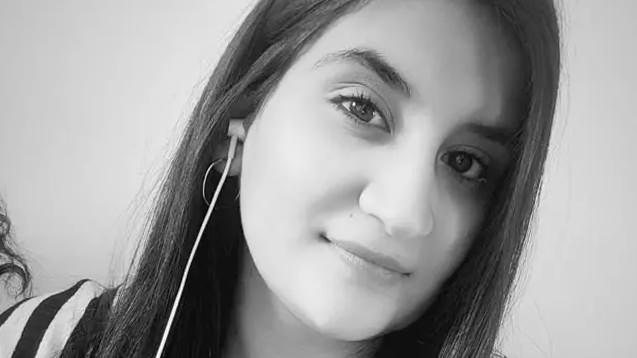 <p><span style="color:#A52A2A"><strong>SANIK VE AVUKATLARI KATILDI&nbsp;</strong></span></p>

<p>&nbsp;</p>

<p>Ağrı 4. Asliye Ceza Mahkemesindeki duruşmaya, sanık avukatları katıldı.&nbsp;</p>

<p>&nbsp;</p>

<p>Duruşmaya, tutuklu sanıklar Fatih Y, Ferzende Y. ve Yakup A. bağlı bulundukları cezaevinden, m&uuml;şteki avukatı ise Şanlıurfa'dan Ses ve G&ouml;r&uuml;nt&uuml;l&uuml; Bilişim Sistemi (SEGBİS) &uuml;zerinden katıldı.&nbsp;</p>
