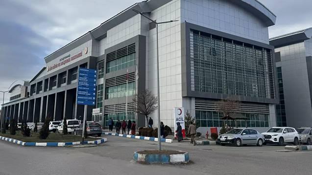 <p>Sanıklar savunmalarında, su&ccedil;suz olduklarını &ouml;ne s&uuml;rerek tahliye ve beraatlerini talep etti.&nbsp;</p>
