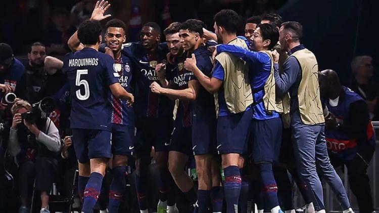 <p>4- Paris Saint-Germain 1.21 milyar Euro</p>
