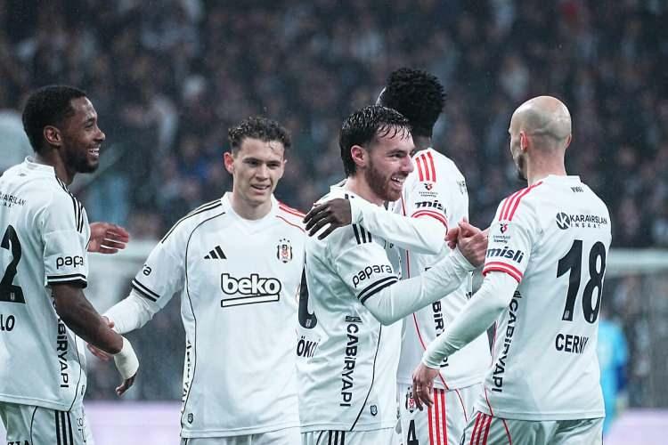 <p>Beşiktaş 185 milyon Euro'luk değeriyle d&uuml;nyanın en pahalı 70. takımı oldu.</p>
