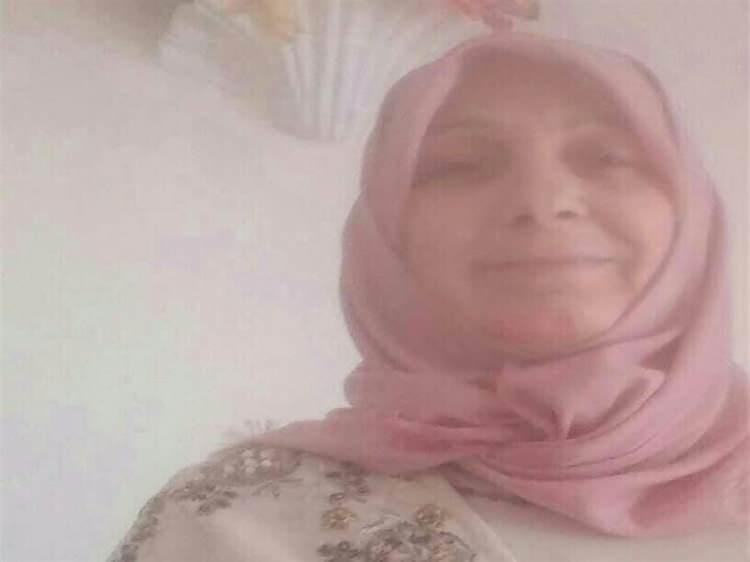 <p><span style="color:#A52A2A"><strong>BOĞAZI KESİLEREK &Ouml;LD&Uuml;R&Uuml;LD&Uuml;&nbsp;</strong></span></p>

<p>&nbsp;</p>

<p>Ekipler yaptığı kontrolde,<span style="color:#A52A2A"><strong><em> 2 &ccedil;ocuk annesi Ekinci&rsquo;nin, boğazının kesilerek &ouml;ld&uuml;r&uuml;ld&uuml;kten</em></strong></span> sonra evde bulunan y&uuml;kl&uuml; miktardaki altın ve ziynet eşyasının &ccedil;alındığını belirledi.</p>
