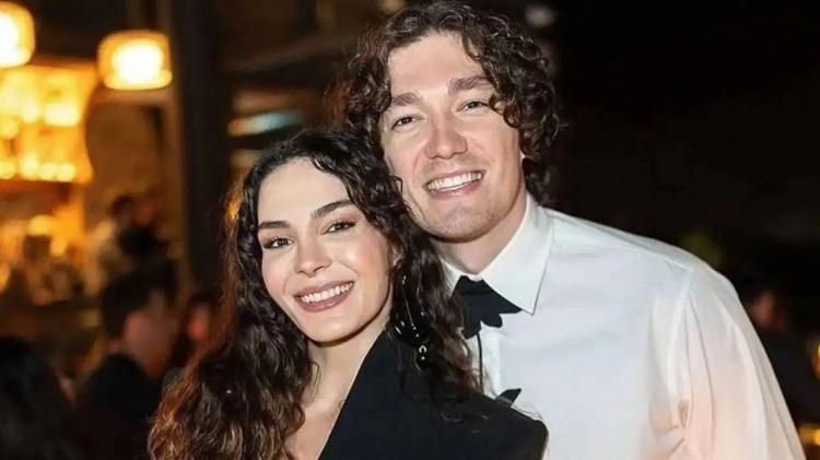 <p><strong>Milli basketbolcu Cedi Osman ile oyuncu eşi Ebru Şahin'in, İstanbul Şişli'de bulunan evlerine taşınmak i&ccedil;in kiracılarına karşı başlattıkları hukuki s&uuml;re&ccedil; &ccedil;&ouml;z&uuml;me kavuştu.</strong></p>

<p>&nbsp;</p>
