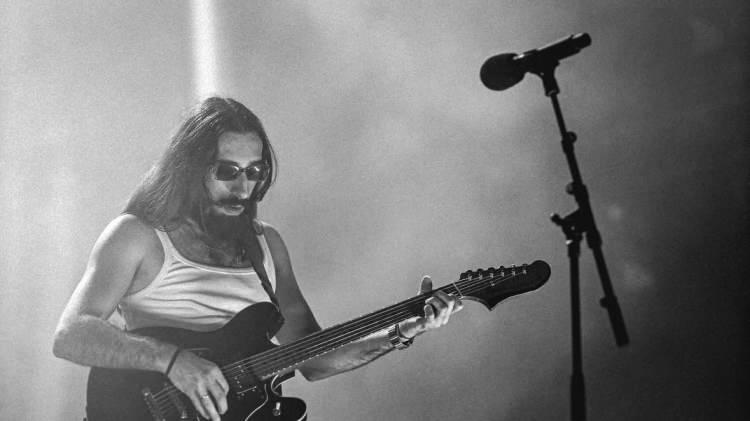 <p><strong>Emre Fel, s</strong><strong>&uuml;recin daha hızlı ilerlemesi i&ccedil;in gerekli t&uuml;m adımları attığını s&ouml;yledi:</strong></p>

<p><span style="color:#800080"><strong><em>"Bu nedenle, i&ccedil;im rahat ve kendimde emin bir şekilde evimden &ccedil;ıktım; s&uuml;recin en hızlı ve en doğru şekilde neticelenmesi i&ccedil;in benden talep edilen her şeyi eksiksizz yerine getirdim. Şu an evimdeyim."</em></strong></span></p>
