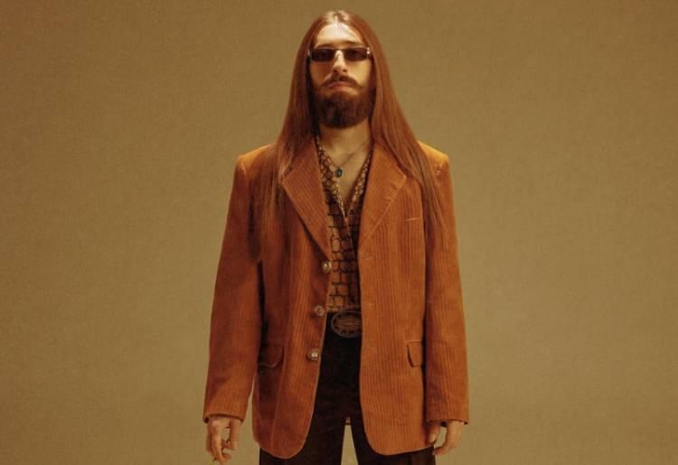 <p><strong>Aynı zamanda yaşanan&nbsp; gelişmelerden dolayı Adana konserini ertelediğini duyuran Fel, programına kısa bir s&uuml;re sonra kaldığı yerden devam edeceğini de belirtti:</strong></p>

<p><span style="color:#800080"><strong><em>"Yaşanan bu s&uuml;re&ccedil; nedeniyle, bu akşam ger&ccedil;ekleştirmeyi planladığımız Adana kosnerimizi paar g&uuml;n&uuml;ne ertelemek zorunda kaldık. Bu değişiklik sebebiyle mağduriyet yaşayan herkesten &ouml;z&uuml;r diliyorum...</em></strong></span></p>

<p><span style="color:#800080"><strong><em>Yarın (Cuma) Antep, ertesi g&uuml;n Mersin..."</em></strong></span></p>

<p>&nbsp;</p>
