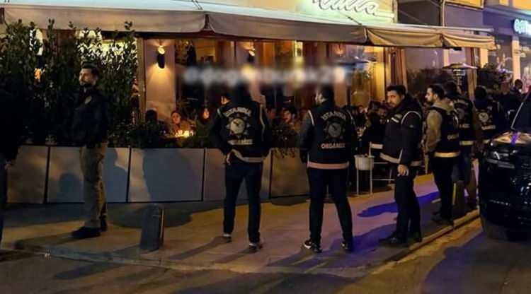 <p><span style="color:#800000"><strong>LUCCA OPERASYONU VE 17 G&Ouml;ZALTI</strong></span></p>

<p><strong>Bebek'te bulunan bir mekana yapılan operasyonda ise &uuml;nl&uuml; isimler ve işletme sahiplerinin de aralarında bulunduğu 17 kişinin g&ouml;zaltına alındığı &ouml;ğrenilmişti.</strong></p>
