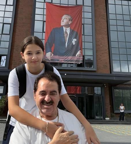 <p>İbrahim Tatlıses'in Ayşeg&uuml;l Yıldız ile evliliğinden d&uuml;nyaya gelen kızı Elif Ada Tatlıses ise yaptığı paylaşımla y&uuml;rekleri sızlattı.&nbsp;</p>
