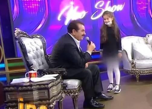 <p><strong>AMELİYAT EDİLECEK</strong></p>

<p>Tedavi yanıtının klinik olarak aynı şekilde s&uuml;rmesi durumunda &ouml;n&uuml;m&uuml;zdeki hafta safra kesesi ameliyatı (kolesistektomi) yapılması planlanmaktadır."</p>
