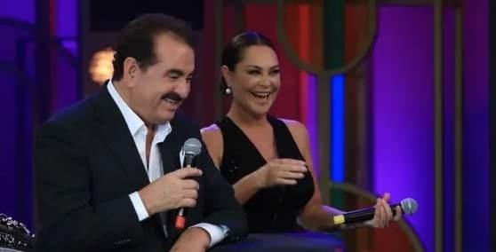 <p><strong>"DURUMU GAYET İYİ"</strong></p>

<p>Hastane &ccedil;ıkışında basın mensuplarının sorularını yanıtlayan H&uuml;lya Avşar, Tatlıses'i g&ouml;rd&uuml;ğ&uuml;n&uuml; ve durumunun umut verici olduğunu belirtti. Avşar, ziyareti sırasında keyifli anlar ge&ccedil;irdiklerini ifade ederek şu s&ouml;zleri kullandı:</p>

<p><strong>"Gayet iyi g&ouml;rd&uuml;m, g&uuml;ld&uuml;k, konuştuk."</strong></p>
