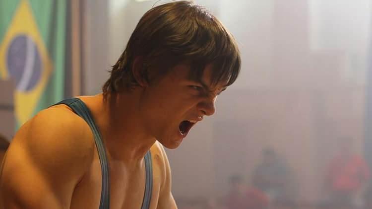 <p><span style="color:#FF0000"><strong>FİLMİN BEDELİ 21 MİLYON TL</strong></span></p>

<p><strong>S&ouml;z konusu filmin hakları İstanbul Anadolu 1. Banka Alacakları İdaresi tarafından a&ccedil;ılan ihalede belirlenen muhammen bedel 21 milyon TL olarak belirlendi. Filmin hakları ile ilgili birinci a&ccedil;ık artırmanın ise 5 Mayıs tarihinde ger&ccedil;ekleşeceği a&ccedil;ıklandı.</strong></p>
