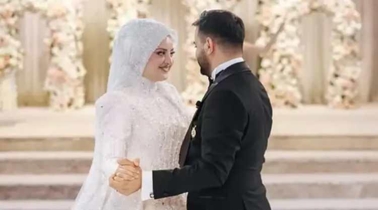 <p><span style="color:#B22222"><strong>"OLURSA NEDEN SAKLAYALIM"</strong></span></p>

<p><strong>&Uuml;nl&uuml; sunucu, s&ouml;zlerinin devamında bebekleri olursa s&ouml;yleyeceğini bir kez daha vurguladı:<span style="color:#800080">&nbsp;</span></strong><span style="color:#800080"><em><strong>"Onu da bir atlatalım. Bu tabi ki en &ccedil;ok bizi ilgilendiren bir durum. Olursa da haberiniz olur, b&ouml;yle bir şeyi neden saklayalım?"</strong></em></span></p>
