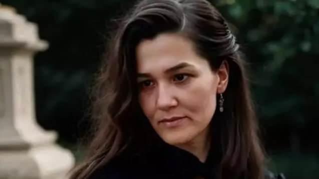 <p>İstanbul'da bulunan Taşdelen Borsa İstanbul Mesleki ve Teknik Anadolu Lisesi 11. sınıf &ouml;ğrencisi F.S.B. (17), 6 kişiyi yaralamış, &ouml;ğretmen Fatma Nur &Ccedil;elik'i (44) bı&ccedil;aklayarak &ouml;ld&uuml;rm&uuml;şt&uuml;.<span style="color:#A52A2A"><strong><em> 17 yaşındaki katil&nbsp;i&ccedil;in istenen ceza belli oldu.&nbsp;</em></strong></span></p>
