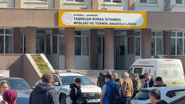 <p>İstanbul&rsquo;un &Ccedil;ekmek&ouml;y il&ccedil;esi Taşdelen Borsa İstanbul Mesleki ve Teknik Anadolu Lisesi'nde&nbsp;ger&ccedil;ekleşen bı&ccedil;aklı saldırıda, 11&rsquo;inci sınıf &ouml;ğrencisi F.S.B. tarafından yaralanan &ouml;ğretmenlerden <strong><em>Fatma Nur &Ccedil;elik (44),</em></strong> ağır yaralı olarak kaldırıldığı hastanede hayatını kaybetmişti.&nbsp;</p>
