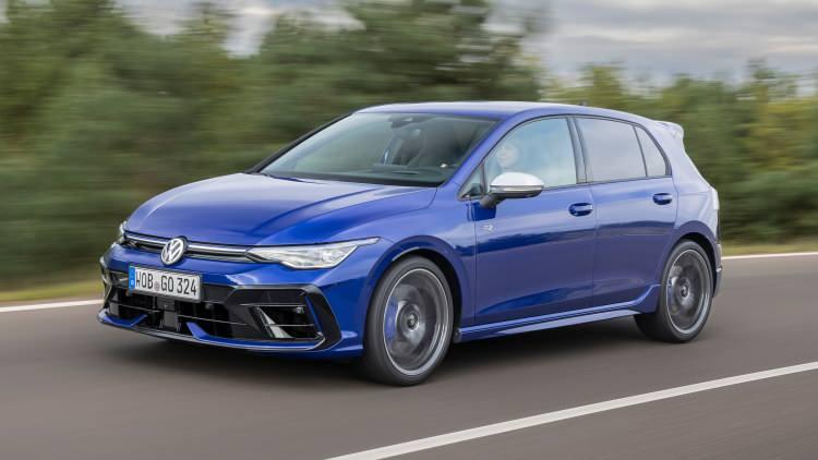 <p><strong>Volkswagen Golf Fiyat Listesi&nbsp;&nbsp;</strong></p>

<p><br />
Golf 1.5 TSI 116 PS Manuel Impression &rarr; 2.170.000 TL&nbsp;&nbsp;<br />
Golf 1.5 eTSI 116 PS DSG Life &rarr; 2.718.000 TL&nbsp;&nbsp;<br />
Golf 1.5 eTSI 116 PS DSG Style &rarr; 3.066.000 TL&nbsp;&nbsp;<br />
Golf 1.5 eTSI 150 PS DSG Style &rarr; 3.260.000 TL&nbsp;&nbsp;<br />
Golf 1.5 eTSI 150 PS DSG R-Line &rarr; 3.477.000 TL</p>
