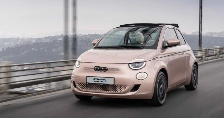 <p>Elektrikli 500e modelinin fiyatı 20 bin TL artarak 1.939.900 TL&rsquo;ye &ccedil;ıktı.</p>

<p>&nbsp;</p>
