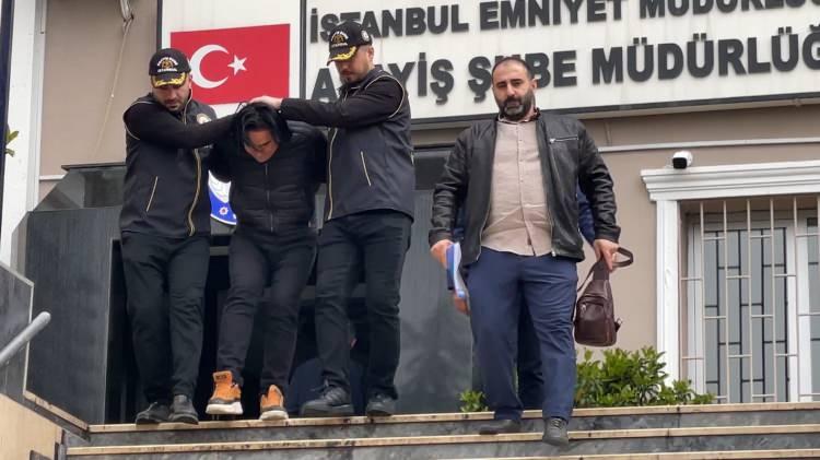 <p><span style="color:#A52A2A"><strong>ADLİYEYE SEVK EDİLDİ&nbsp;</strong></span></p>

<p>&nbsp;</p>

<p>Ş&uuml;pheli işlemlerinin ardından adliyeye sevk edildi.</p>
