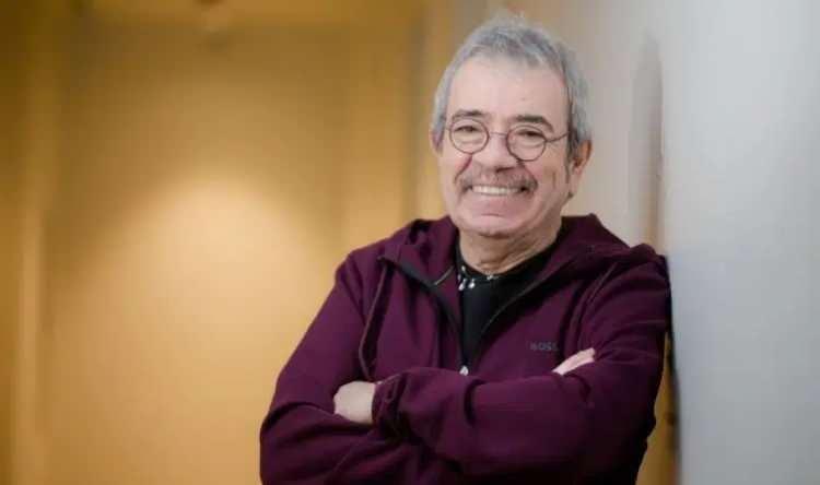 <p><strong>Sel&ccedil;uk Y&ouml;ntem, son olarak programda kendisine y&ouml;neltilen kariyer soruları &uuml;zerine, kendisi i&ccedil;in &ouml;nemli olan 3 yapımı saydı:</strong></p>

<p><span style="color:#800080"><em><strong>Aşk-ı Memnu, Kurtlar Vadisi, &Uuml;zg&uuml;n&uuml;m Leyla</strong></em></span></p>
