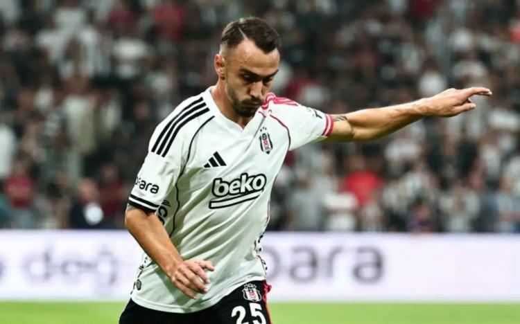 <p>* G&ouml;khan Sazdağı</p>
