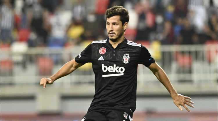 <p>* Salih U&ccedil;an</p>
