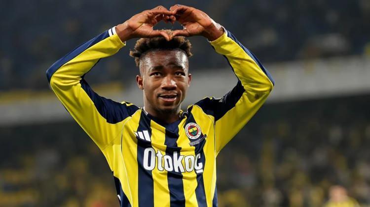 <p>10- Dorgeles Nene | Fenerbah&ccedil;e | 22 ma&ccedil; - 9 gol</p>
