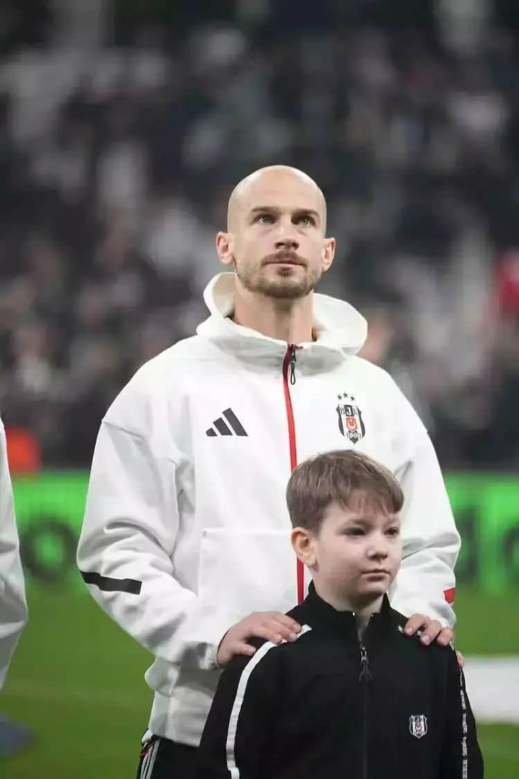 <p>6- Vaclav Cerny | Beşiktaş | 24 ma&ccedil; - 8 asist</p>
