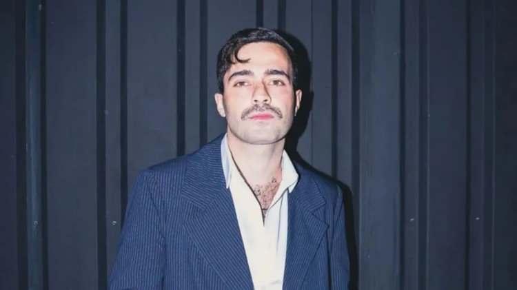 <p><strong>Mert Demir</strong></p>
