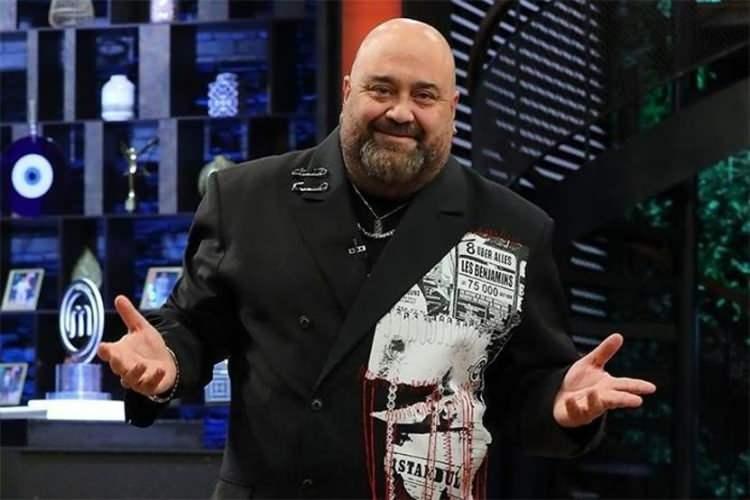 <p>Şu anda Avustralya'da olduğunu belirten &uuml;nl&uuml; şef Somer Sivrioğlu a&ccedil;ıklamalasında şu ifadeleri kullandı:</p>
