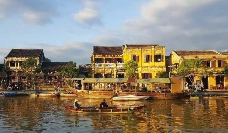 <p><strong>20)&nbsp; VİETNAM</strong></p>
