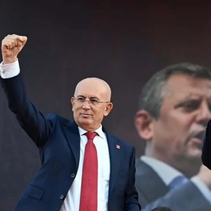 <p>İzmir B&uuml;y&uuml;kşehir Belediyesi'ne y&ouml;nelik 'kooperatif' soruşturmasında g&ouml;zaltında alınan, CHP Ankara İl Başkanı &Uuml;mit Erkol'un da aralarında olduğu 9 ş&uuml;pheli tutuklandı. Mağdurların &ccedil;oğu CHP'li &ccedil;ıktı</p>
