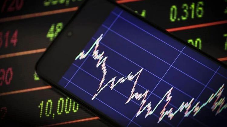 <p>Kategorilerine g&ouml;re bakıldığında yatırım fonları arasında en &ccedil;ok kazandıranlar, y&uuml;zde 2,81 ile "hisse senedi fonları" oldu.</p>
