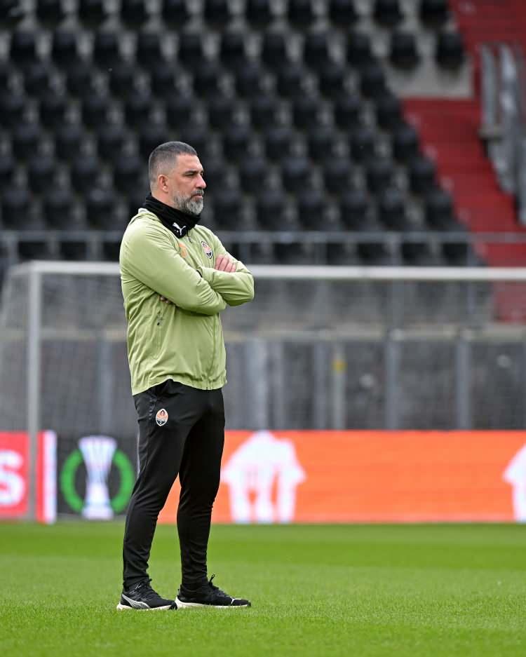 <p>39 yaşındaki Arda Turan, UEFA Konferans Ligi'nde yarı finale &ccedil;ıkan <strong>ilk T&uuml;rk teknik direkt&ouml;r</strong> oldu.</p>
