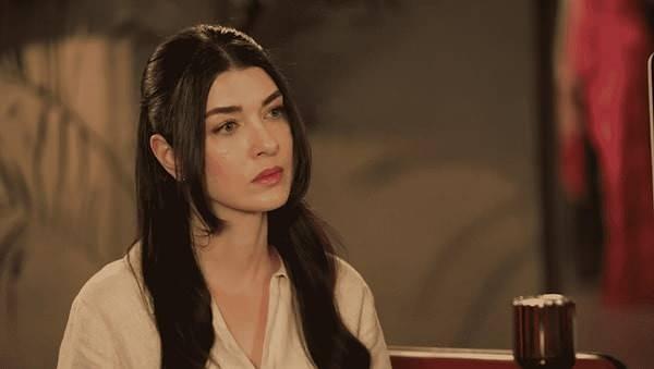 <p><strong>Telefonu kapattıktan sonra ben kız kardeşimle beraber ağladık yani b&ouml;yle bir saat. Ş&uuml;k&uuml;rler olsun ki o g&uuml;n iyi ki gelmişler ve ben iyi ki g&ouml;rd&uuml;m babamı o g&uuml;n.</strong></p>
