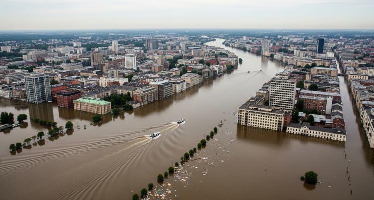 <p><span style="color:#B22222"><strong>T&Uuml;RKİYE'DEN İKİ İL TEHLİKEDE!</strong></span></p>

<p>Bazı şehirler kıyı y&ouml;netimi konusunda aktif olarak &ccedil;alışırken, diğerleri batma &ouml;nleme planlarını uygulamada zorluk &ccedil;ekiyor gibi g&ouml;r&uuml;n&uuml;yor.</p>

<p>&nbsp;</p>

<p>A&ccedil;ıklanan birinci listede T&uuml;rkiye'den bir il yer alırken başka bir listede ise bir ilimiz daha tehlike altında olanlar arasında yer aldı...</p>
