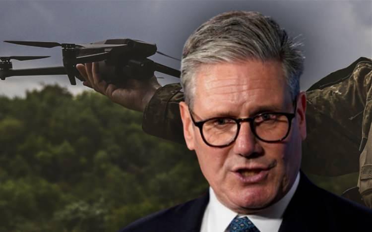 <p>İngiltere'nin bu yıl sonuna kadar Ukrayna'ya en az 120 bin İnsansız Hava Aracı (İHA) tedarik edeceği bildirildi. Bu transfer, İngiltere'nin şimdiye kadarki en b&uuml;y&uuml;k askeri tedariği olarak değerlendiriliyor.</p>
