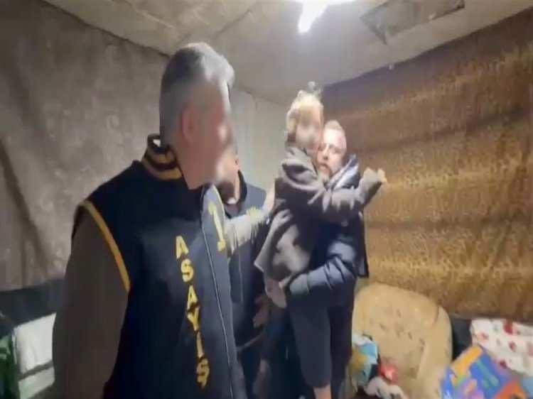 <p>Bursa'da babası Umut K. (33) tarafından Alman vatandaşı annesi Rebecca S.'den (30) ka&ccedil;ırılan ve 7 yıl harabe evde tutulduktan sonra polisin operasyonu ile kurtarılan <span style="color:#A52A2A"><strong><em>Nazar S. (8) i&ccedil;in kritik s&uuml;re&ccedil; resmen başladı.</em></strong></span><strong><em> </em></strong>İşte t&uuml;m detaylar...</p>
